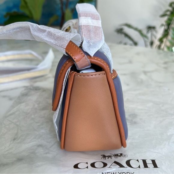 NWT Coach Turnlock Clutch 20 with Rainbow Quilting C4700    Leather Crossbody - Picture 8 of 16